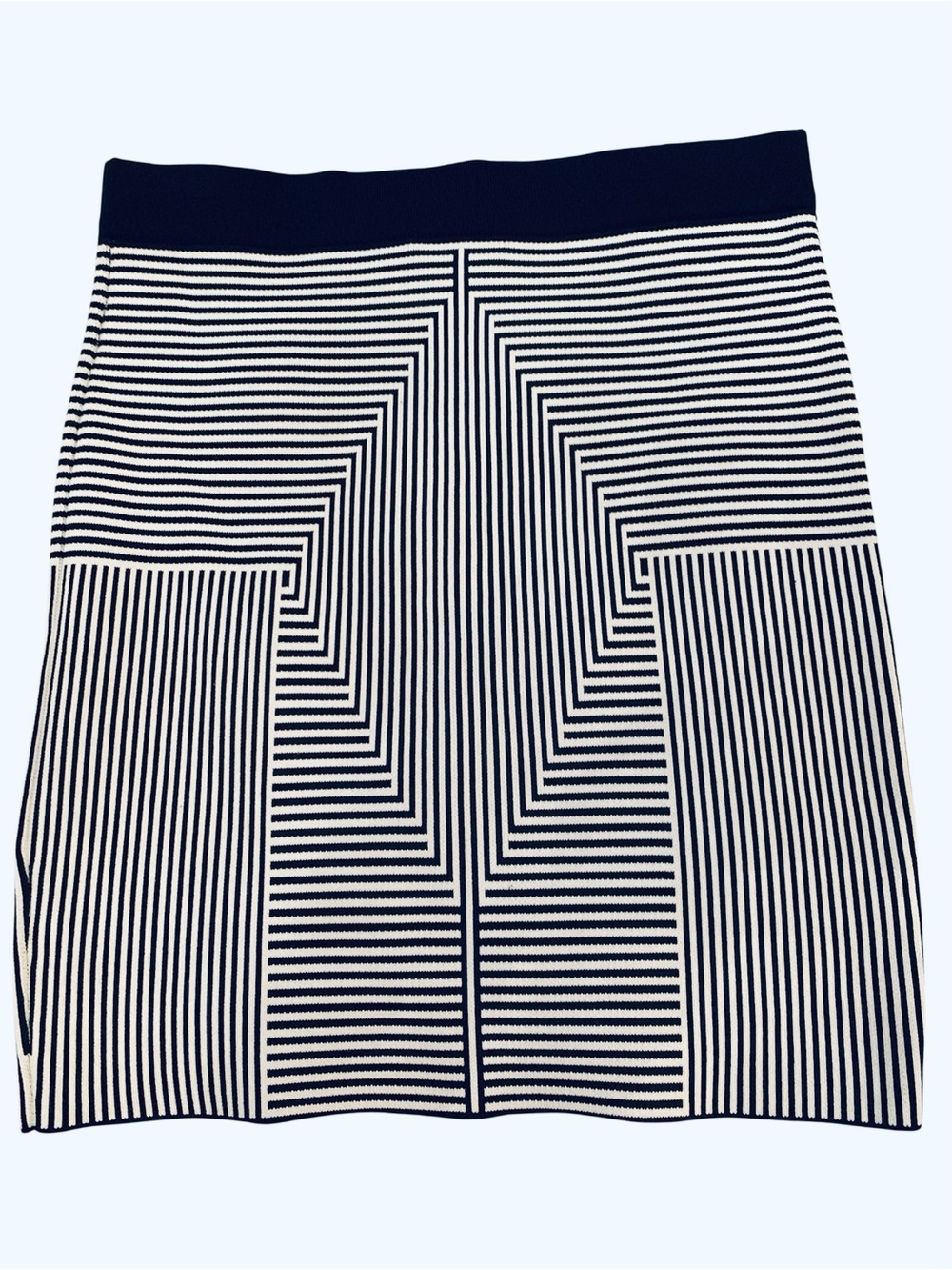 🩷BEBE🩷GEOMETRIC, BODY-CON, BANDAGE, PENCIL SKIRT. NWOT!